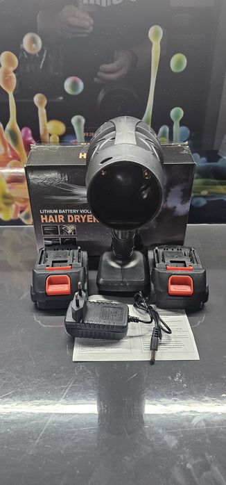 Suflanta compatibila cu baterii Makita