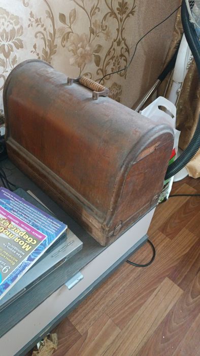 Продам швейный машинка Singlr