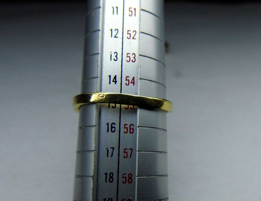 Обеци и пръстен с диаманти и рубини