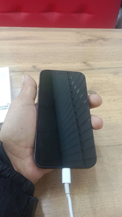 Айфон 13/256 Гб на запчасть