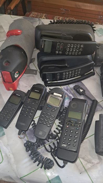 Мерс.210 подставка тел.