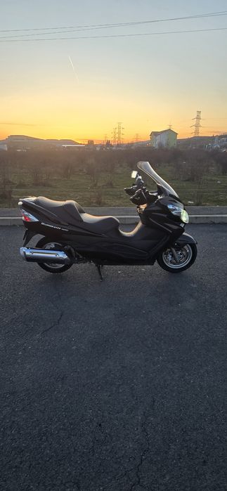 Vând Suzuki Burgman 400