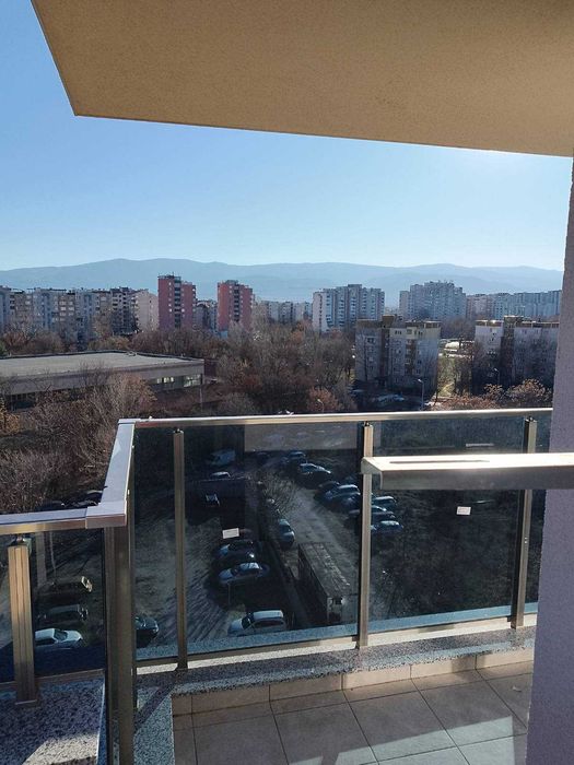 Продава се Тристаен апартамент в с. Брестник, Област Пловдив - 145 кв.м за 12 €/кв.м - Снимка #12