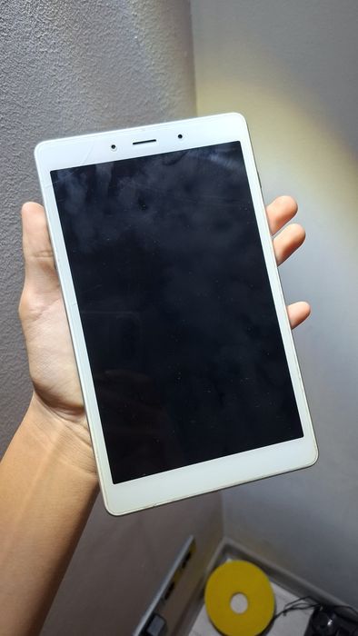Samsung Tab a8 SMT-295