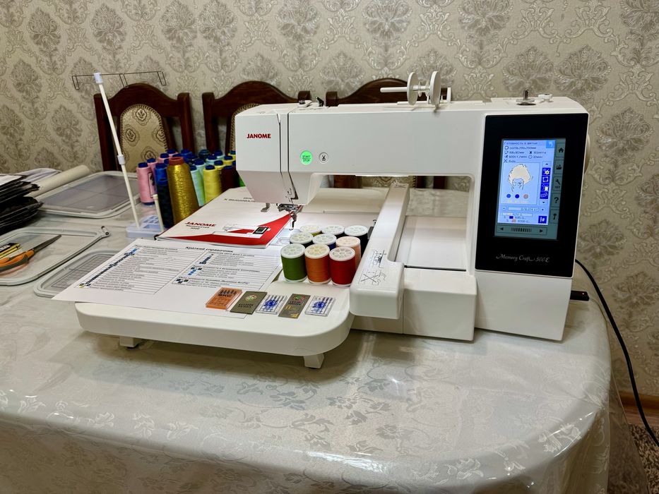 Вышивальная машина Janome Memory Craft 500E