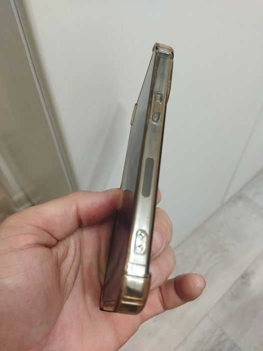 Продам айфон 13 про