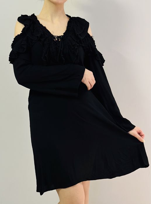 Платье с открытыми плечами Турция