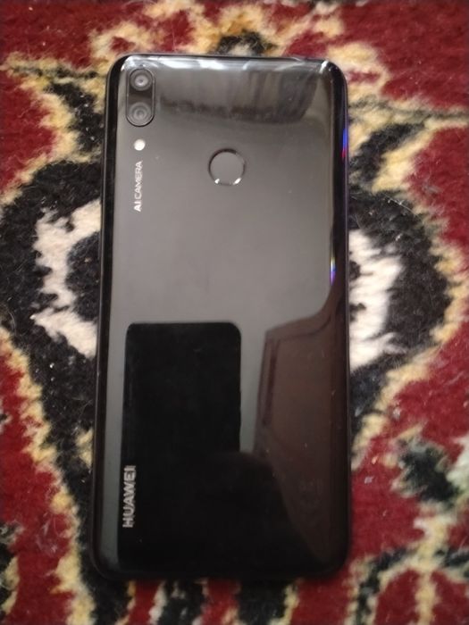 Продаван huawei y7 2019