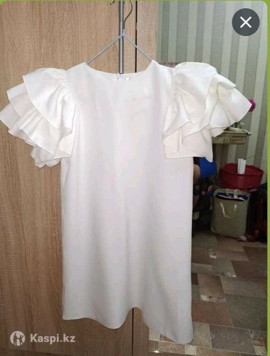 Платье для девочки. Размер 32.