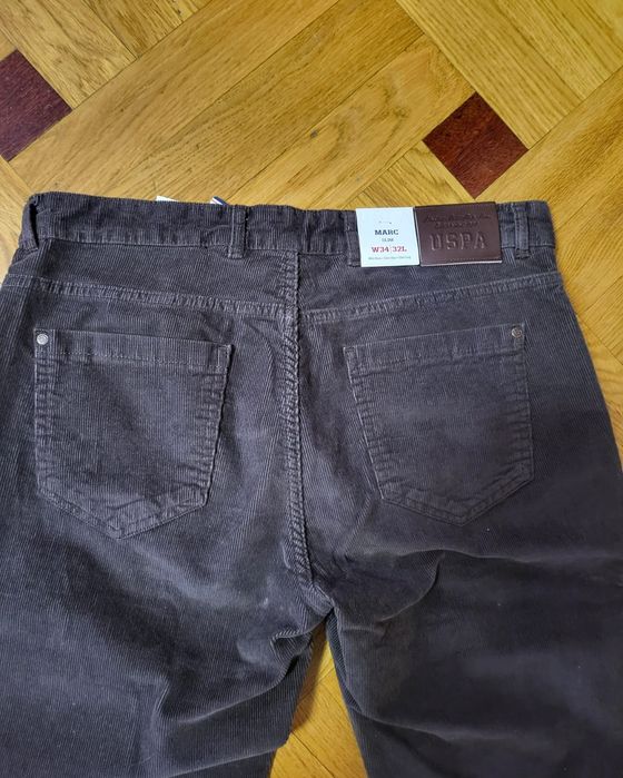 Продам мужские джинсы