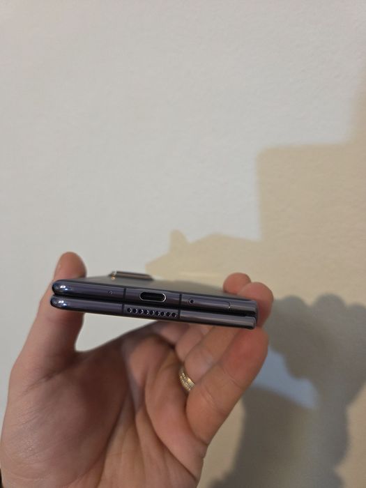 Vând Honor Magic V2 512gb