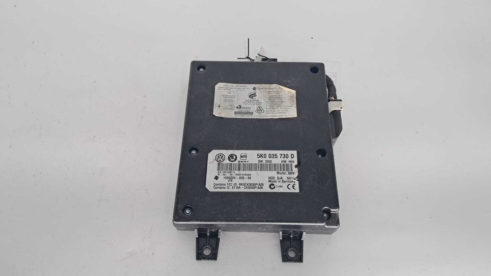 modul bluetooth VW Passat B7 an 2012 cod 5K0035730D