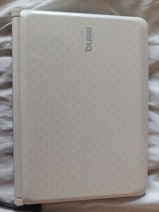 Продавам Acer aspire one и benq joy book lite U101 на части