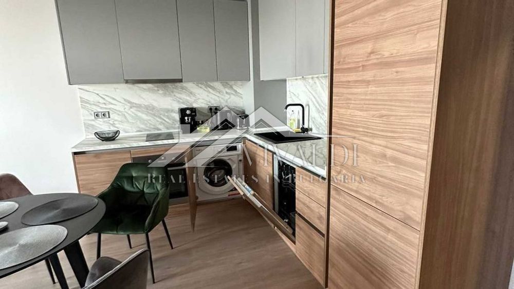 Дава се под наем Двустаен апартамент в к.к. Св.Св. Константин и Елена - 65 кв.м за 750 € - Снимка #3