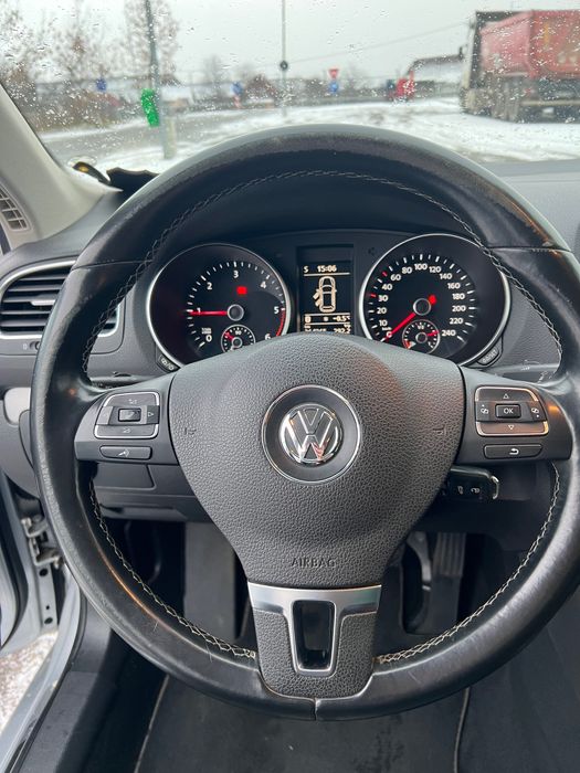 Vând GOLF 6 2.0 TDI MATCH Edition An 2013