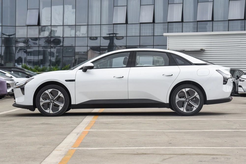 Xpeng mona M 03. 620km.