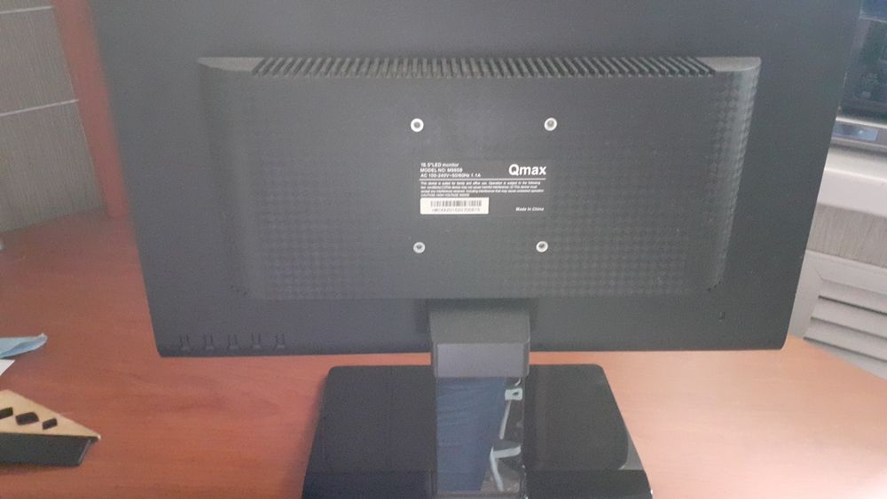 Монитор 18.5 Qmax