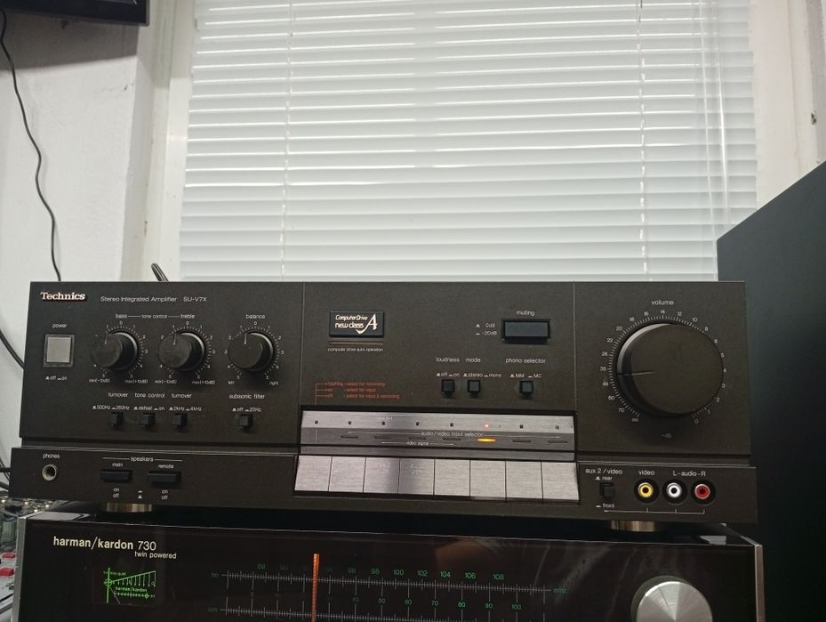 Усилвател TECHNICS SU-V7X