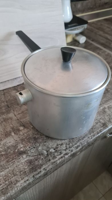 Чисто нова бързоварка