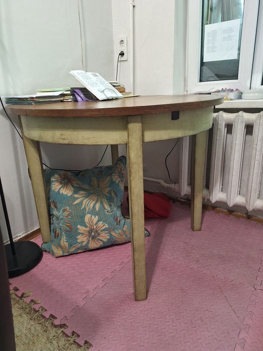 Стол деревянный старинный