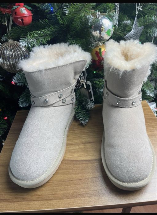 Ghete tip UGG din piele întoarsă