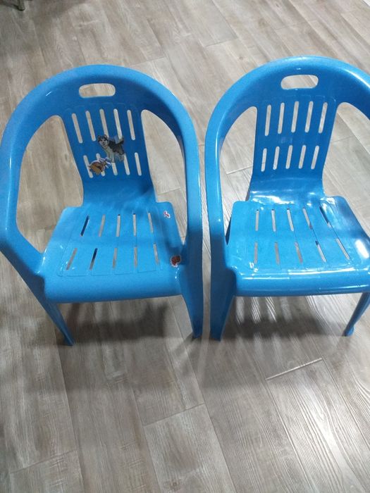 Детский стульчик 2 штуки