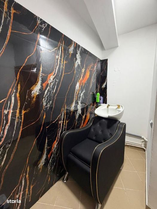 Salon de infrumusetare de vanzare, complet echipat si autorizat