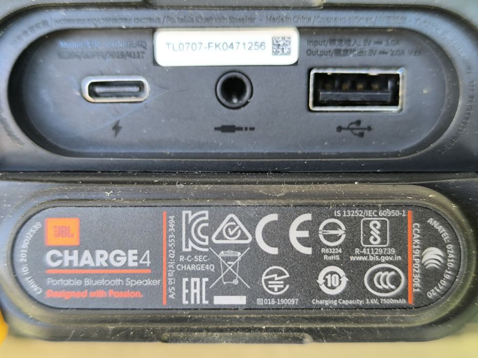 Оригинални преносими тонколони JBL , Loewe, Soni