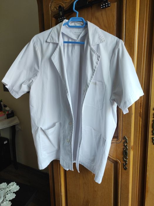 Halat, costum, uniforma medicala