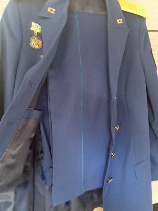 Продам китель парадный женский