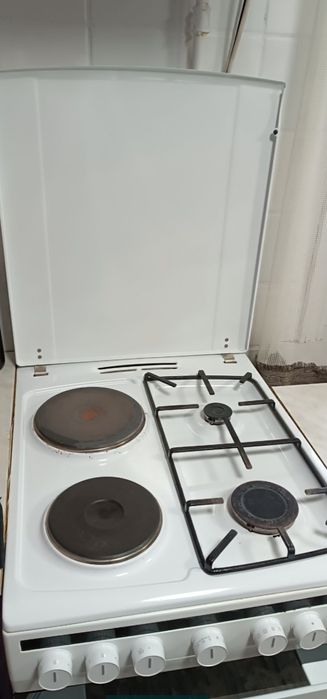 Продам кухонную плиту