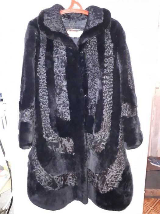 Шуба каракулевая