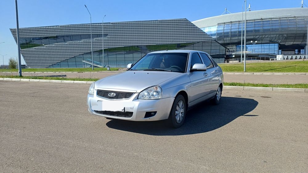 Продам Приора 2 люкс