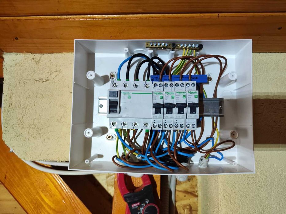 Electrician autorizat Bucuresti/Ilfov execut instalatii electrice,PRAM