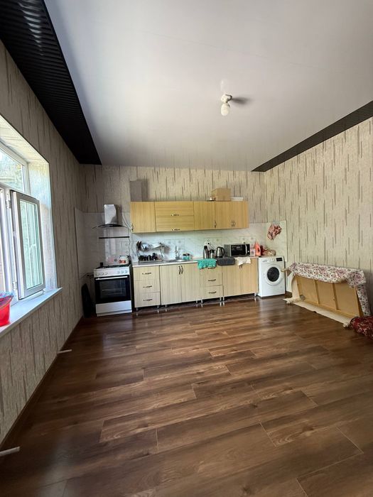 srochna Qumariq da uchastka sotiladi 2etaj 2sotix yengi qurilgan