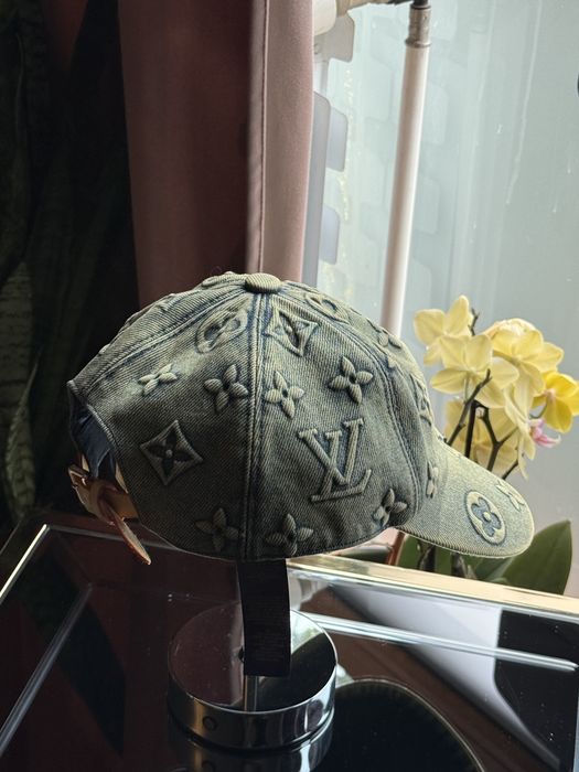 Șapcă Louis Vuitton din denim