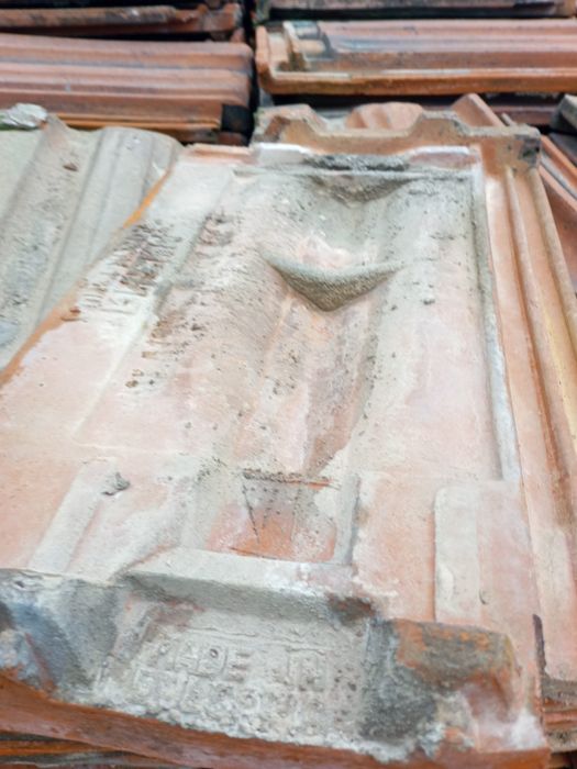 Цигли с двоен канал Мизия