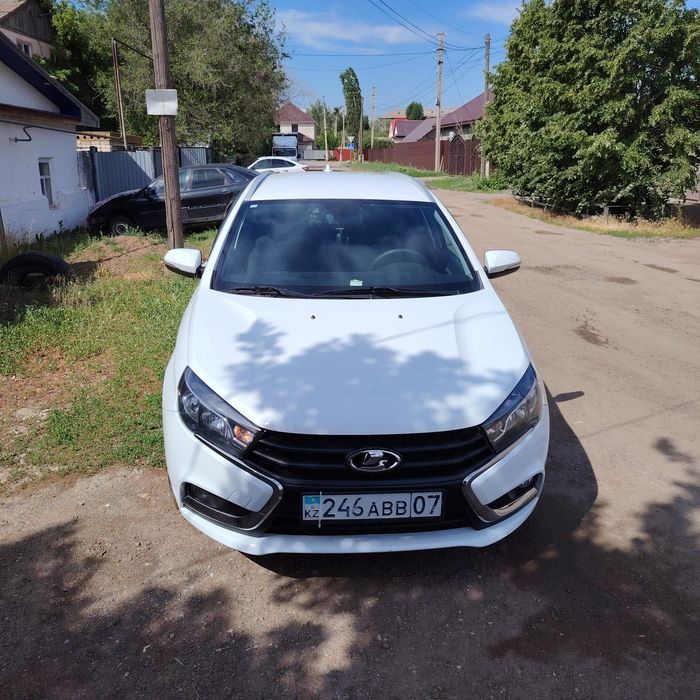 Лада веста 1.8, 2019 года