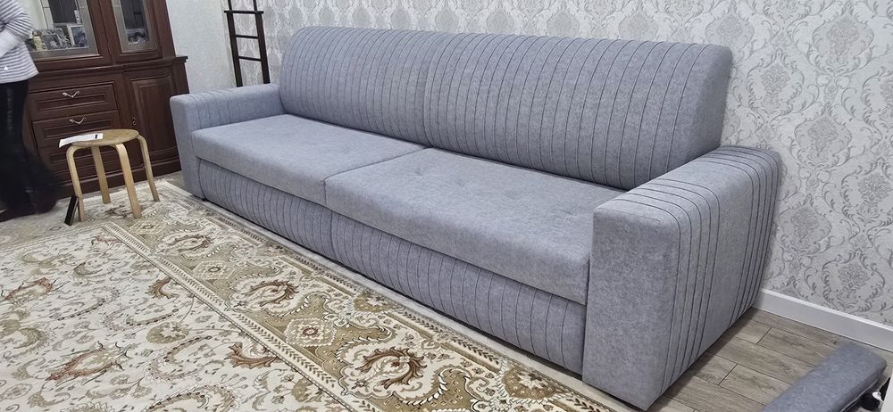 Продам диван 3 метра в очень хорошем состоянии