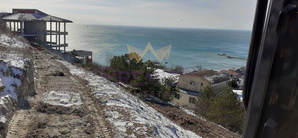 Парцел в Добрич, област-гр.Каварна площ 3719 цена 150000