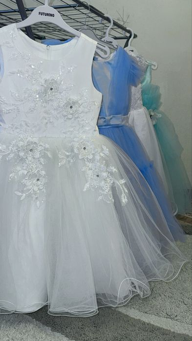 Платья на выпускной детскии по 5000