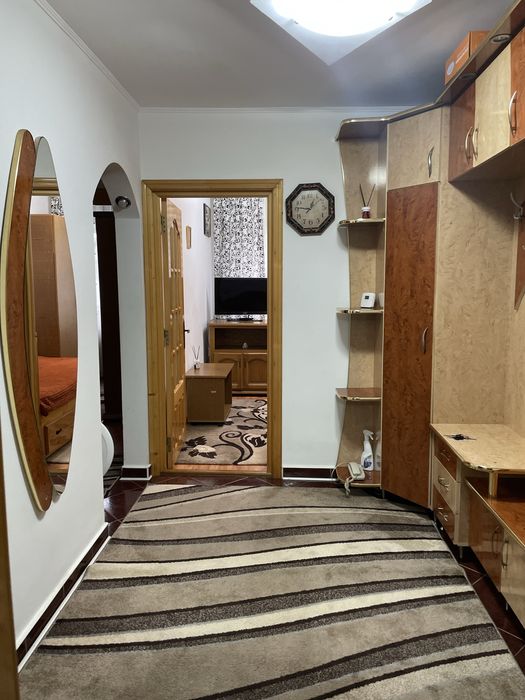 Inchiriez apartament 3 camere