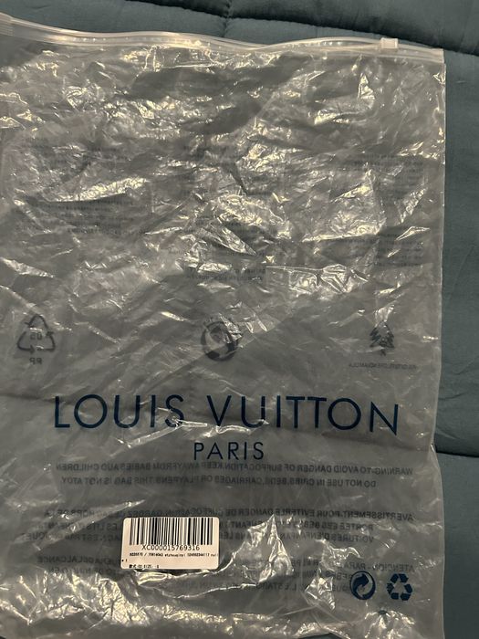 Vand tricou Louis Vuitton