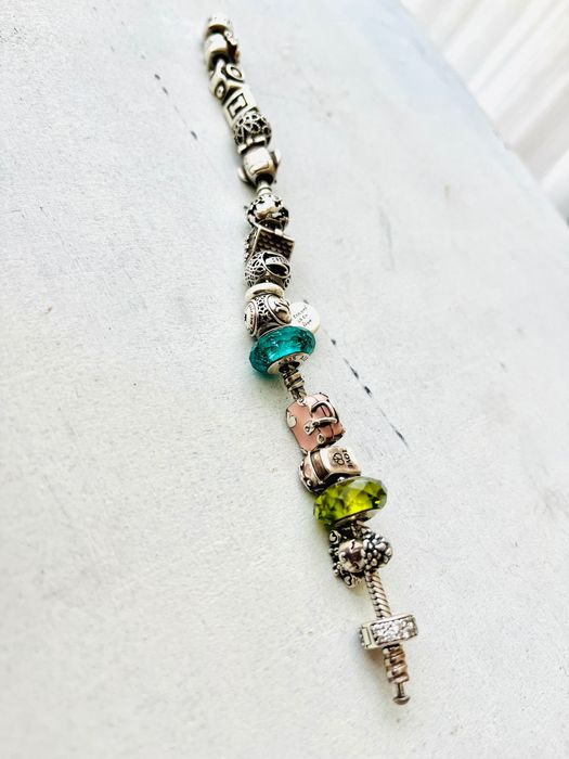 Оригинални гривна Pandora и талисмани