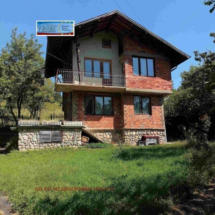 Продава къща  с. Филиповци 120 м²