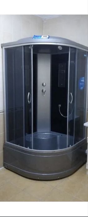 Душевая кабина с глубоким поддоном