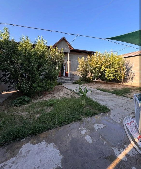 СРОЧНО!!! Продается Назарбек Харакат 3,3 сотих 4 та хона+1 та холл