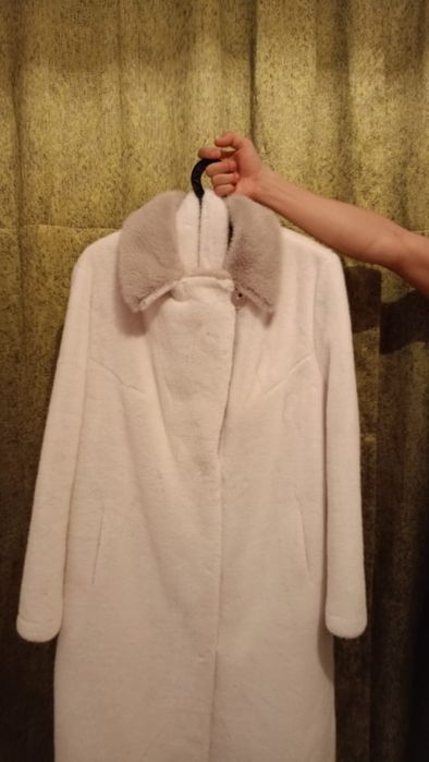 Белый ЭКО шуба 48 размер