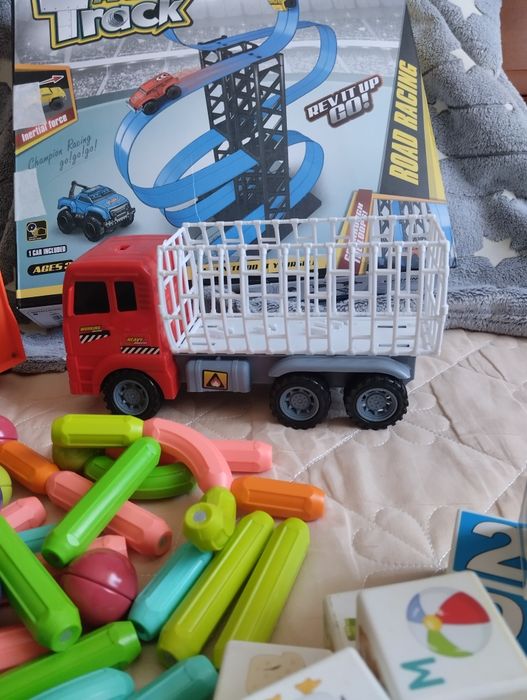 Продам детские игрушки