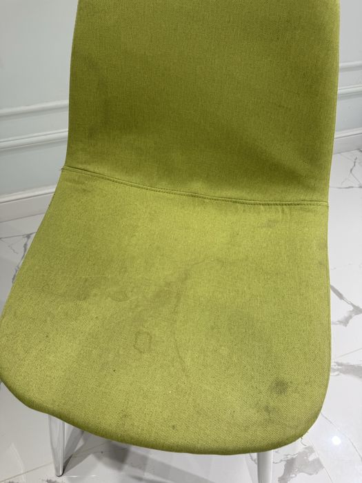 Продам 4 стула зеленых